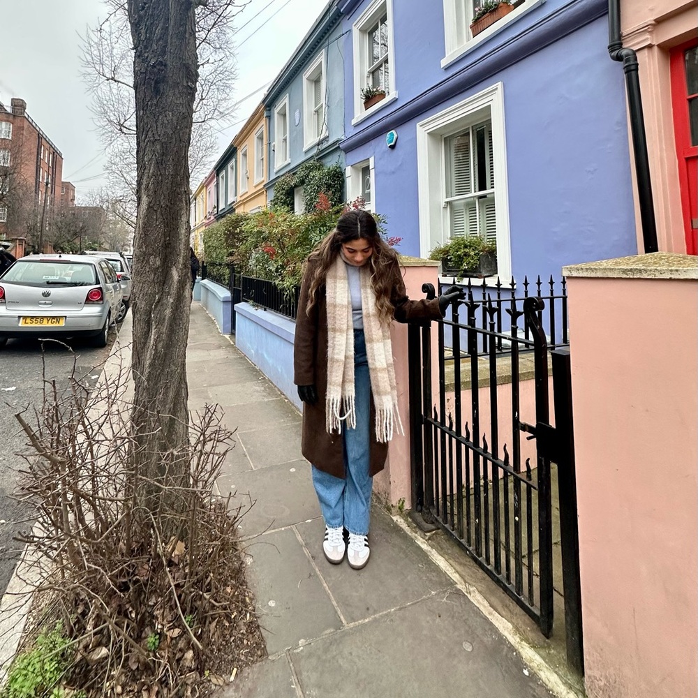Meet your Posher, Liana